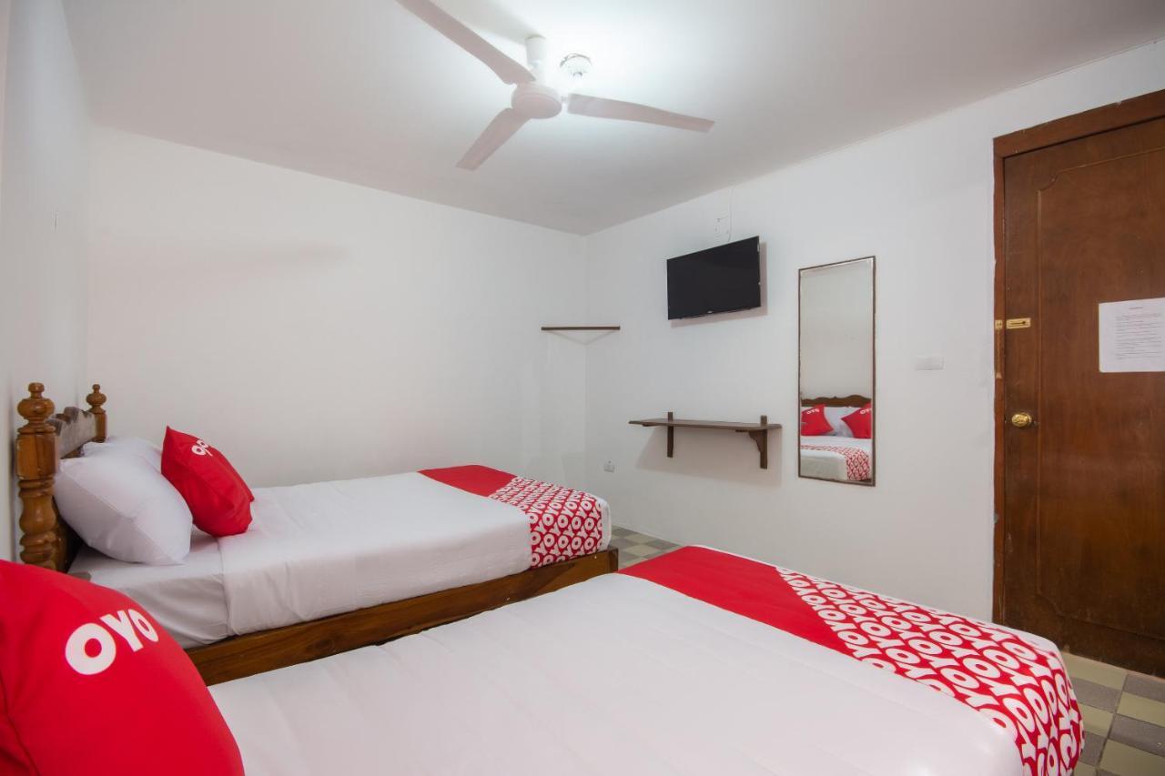 Oyo Hotel El Arabe, Ксалапа Екстериор снимка