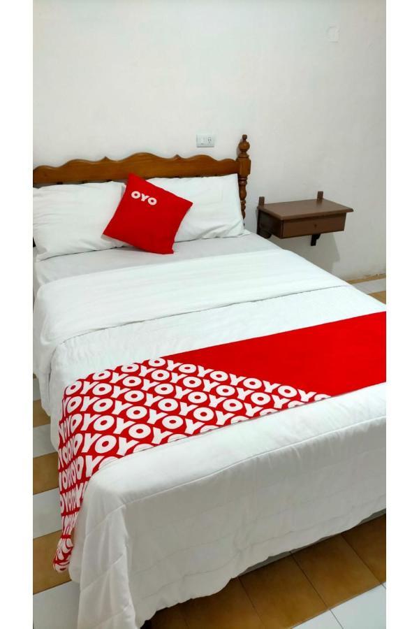 Oyo Hotel El Arabe, Ксалапа Екстериор снимка